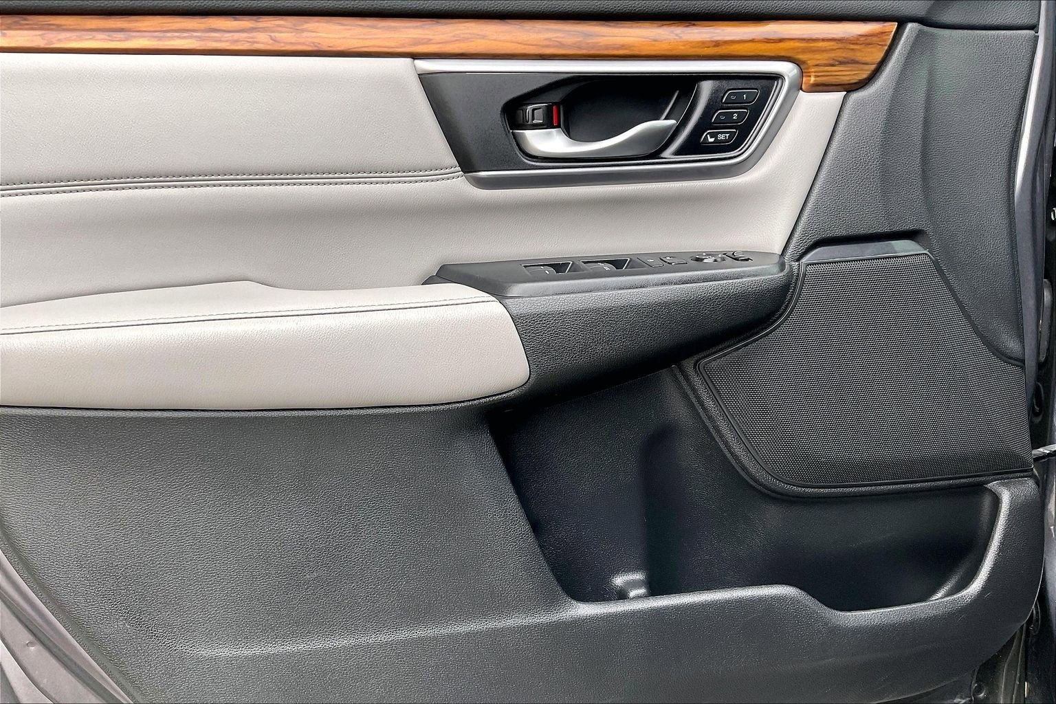 Used 2017 Honda CR-V EX-L image 15