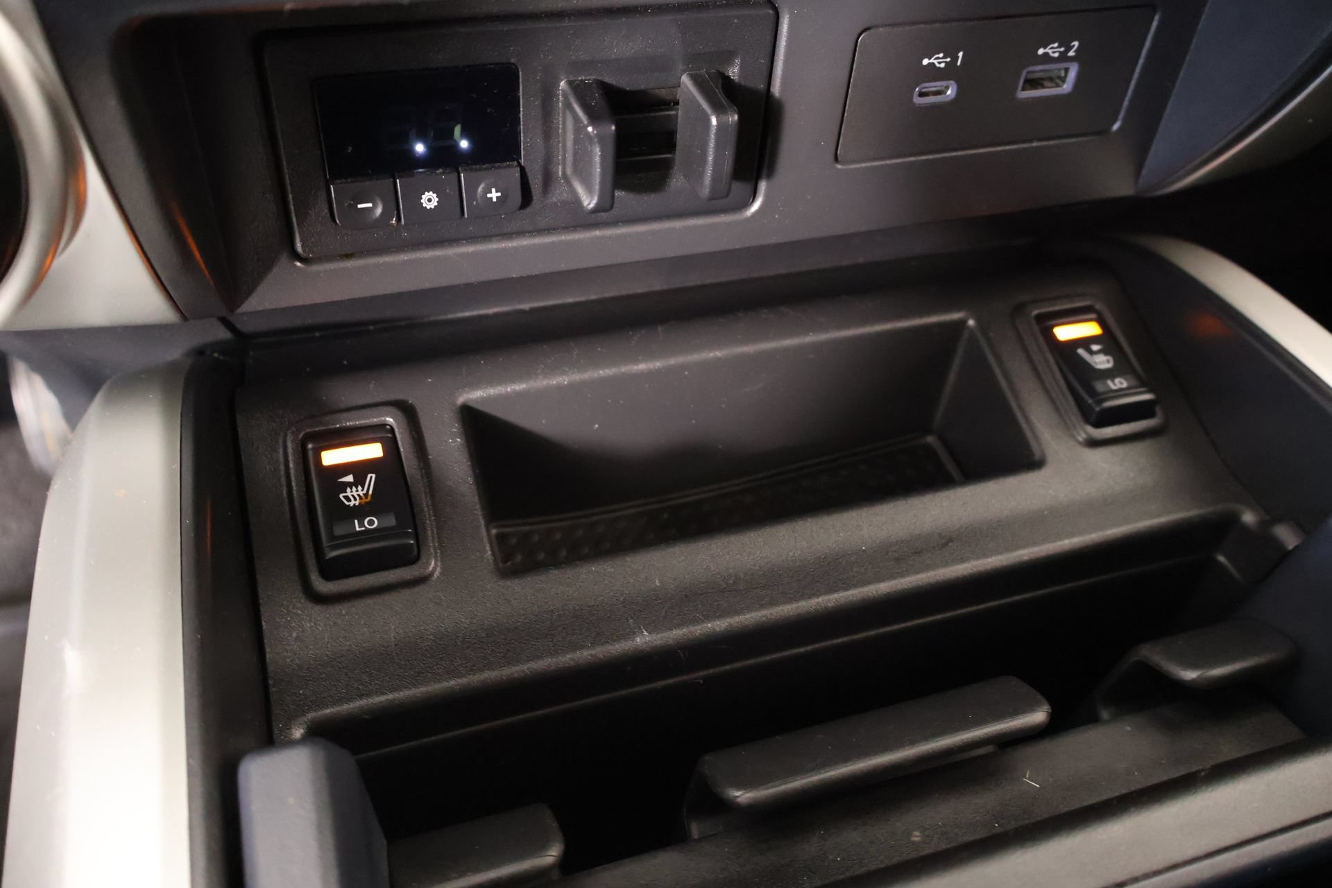 Used 2021 Nissan Titan SV w/ SV Convenience Package AWD/4WD image 8