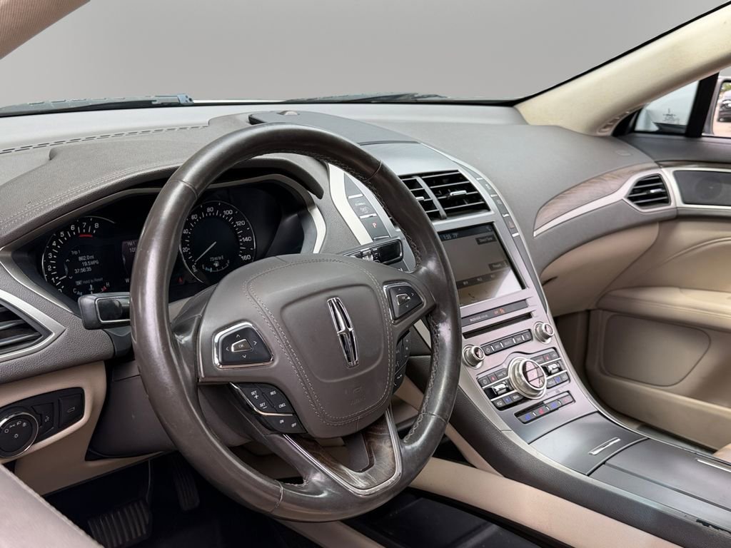 Used 2017 Lincoln MKZ Reserve image 15