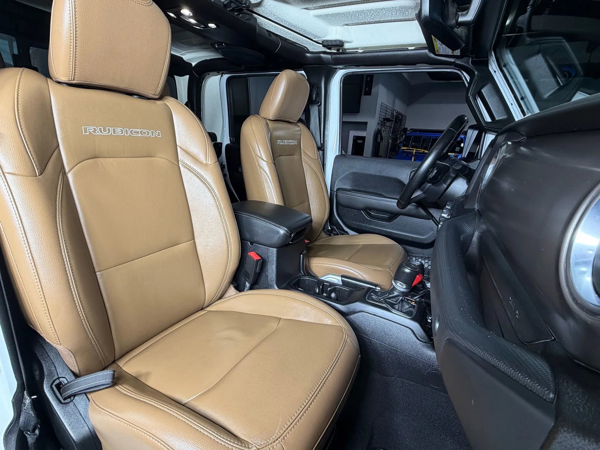 Used 2021 Jeep Gladiator Rubicon AWD/4WD image 18