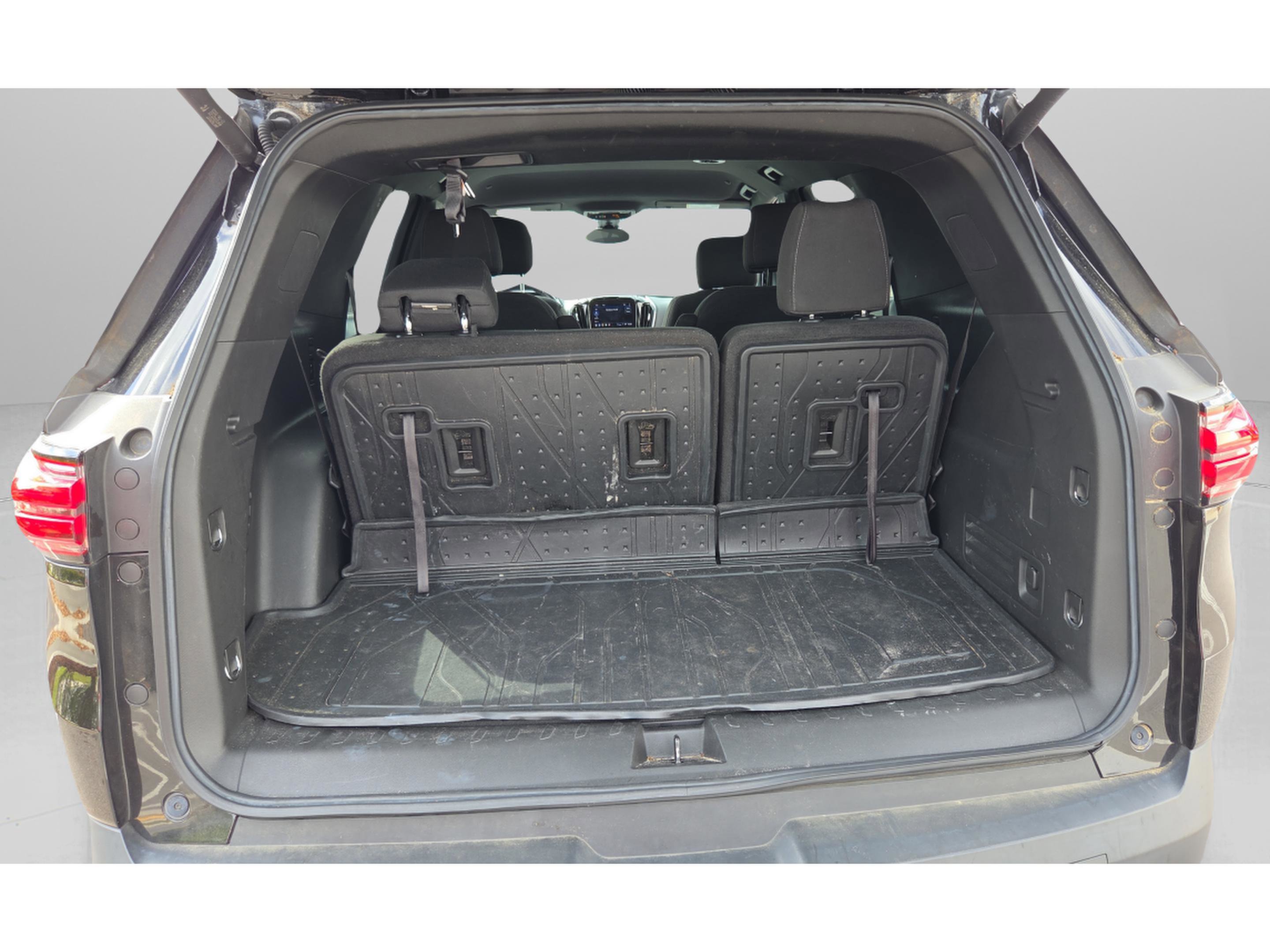 Certified 2023 Chevrolet Traverse LT FWD image 13