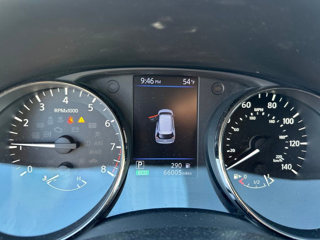 Used 2018 Nissan Rogue SV image 13