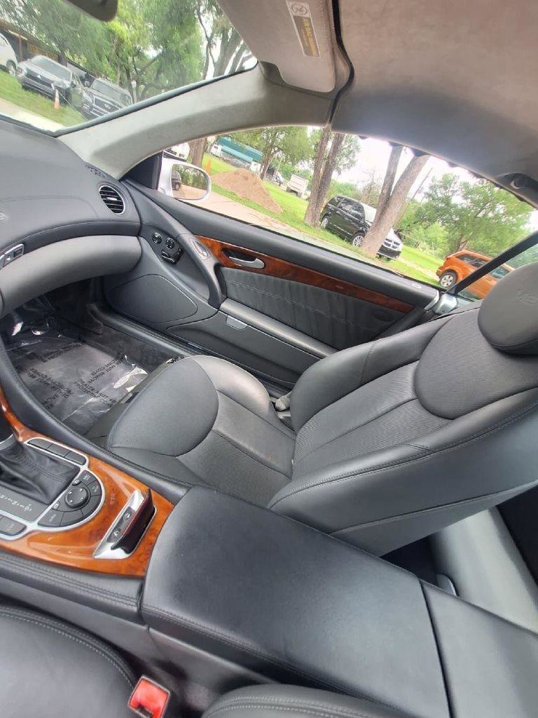 Used 2006 Mercedes-Benz SL 600 image 2