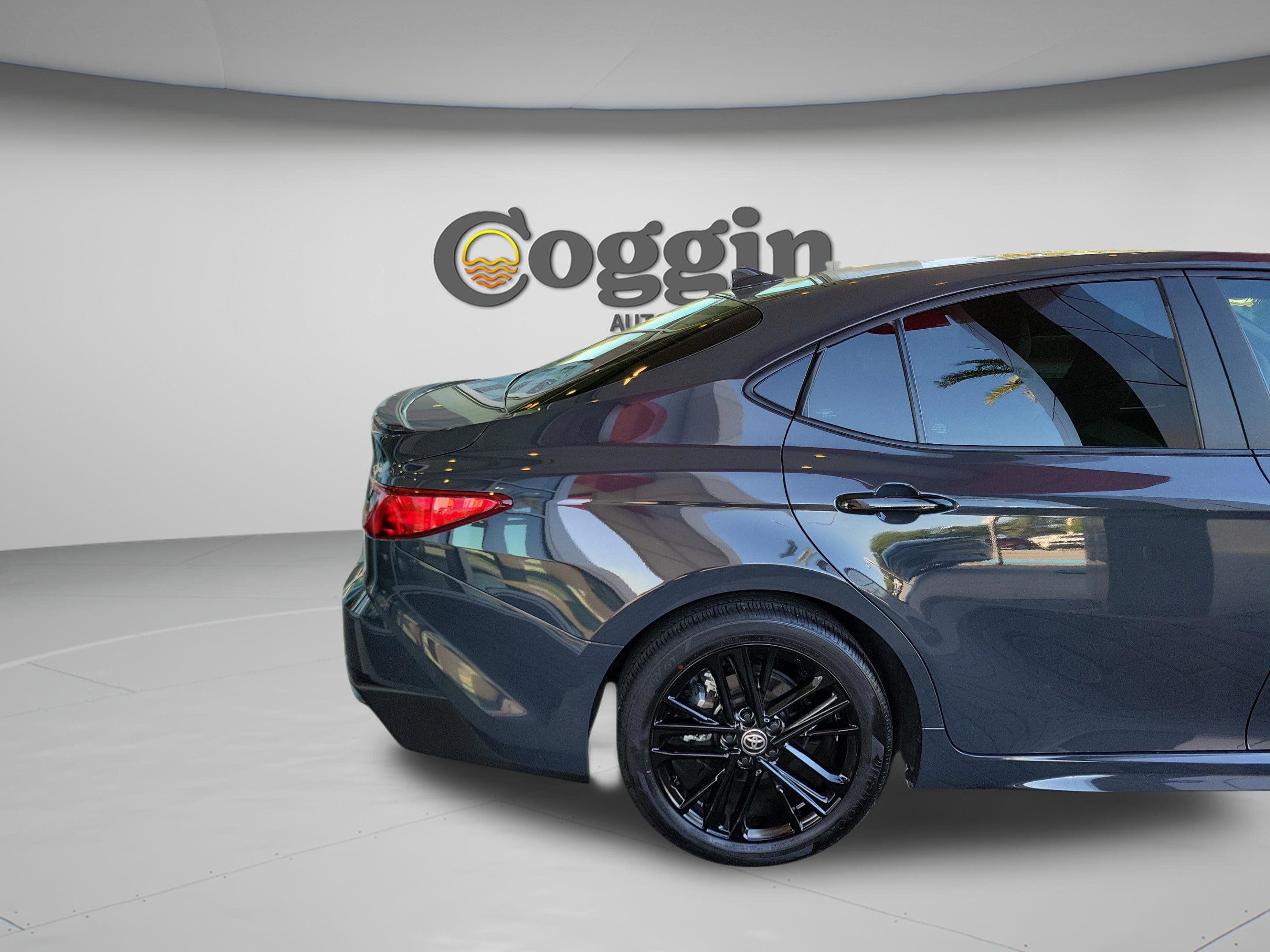 Certified 2025 Toyota Camry SE image 31