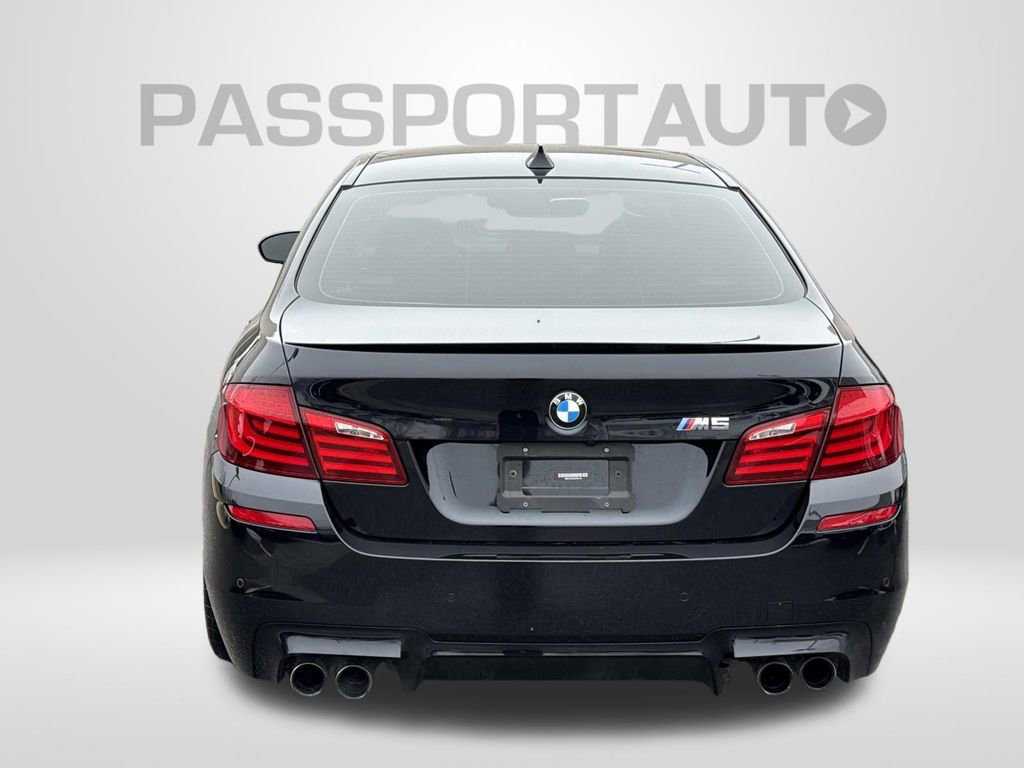 Used 2013 BMW M5 image 3