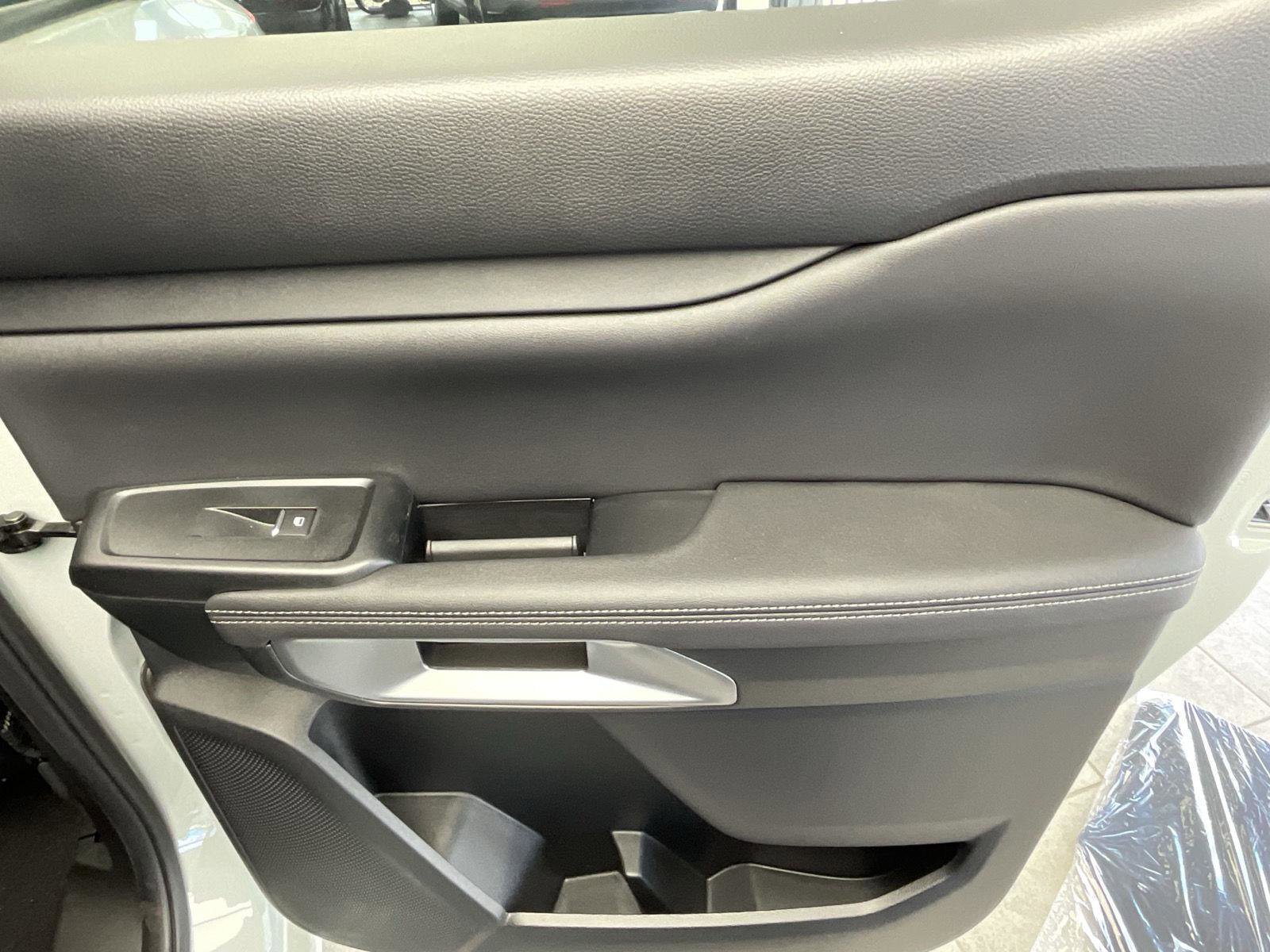 New 2024 Ford Ranger Lariat w/ Trailer Tow Package image 17