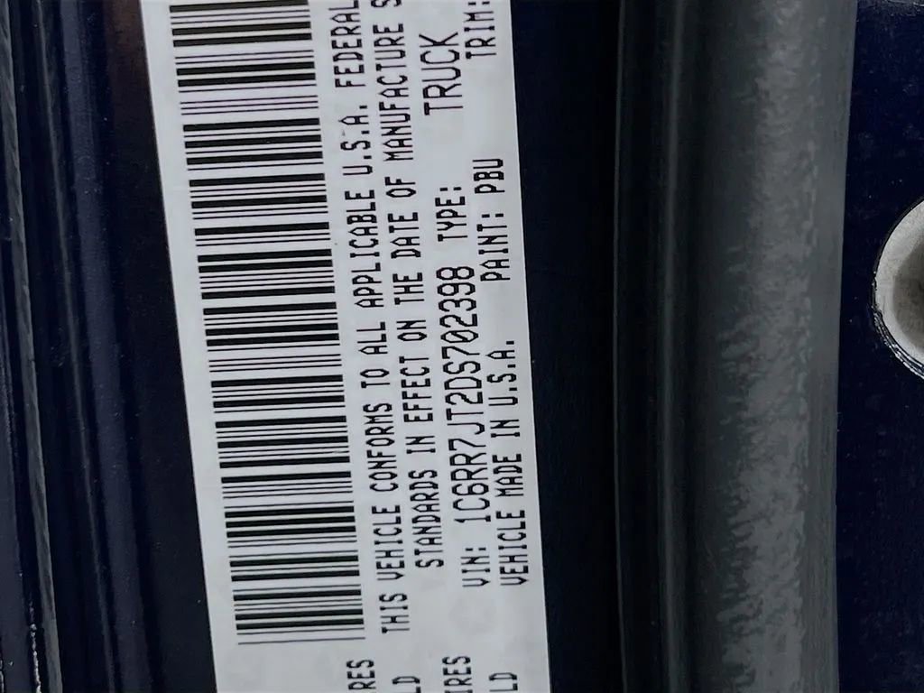 Used 2013 RAM 1500 Laramie w/ Convenience Group image 32