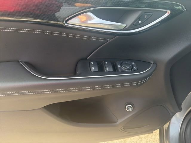 Used 2021 Buick Envision Preferred FWD image 17