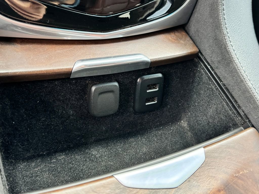 Used 2019 Cadillac Escalade Luxury AWD/4WD image 31