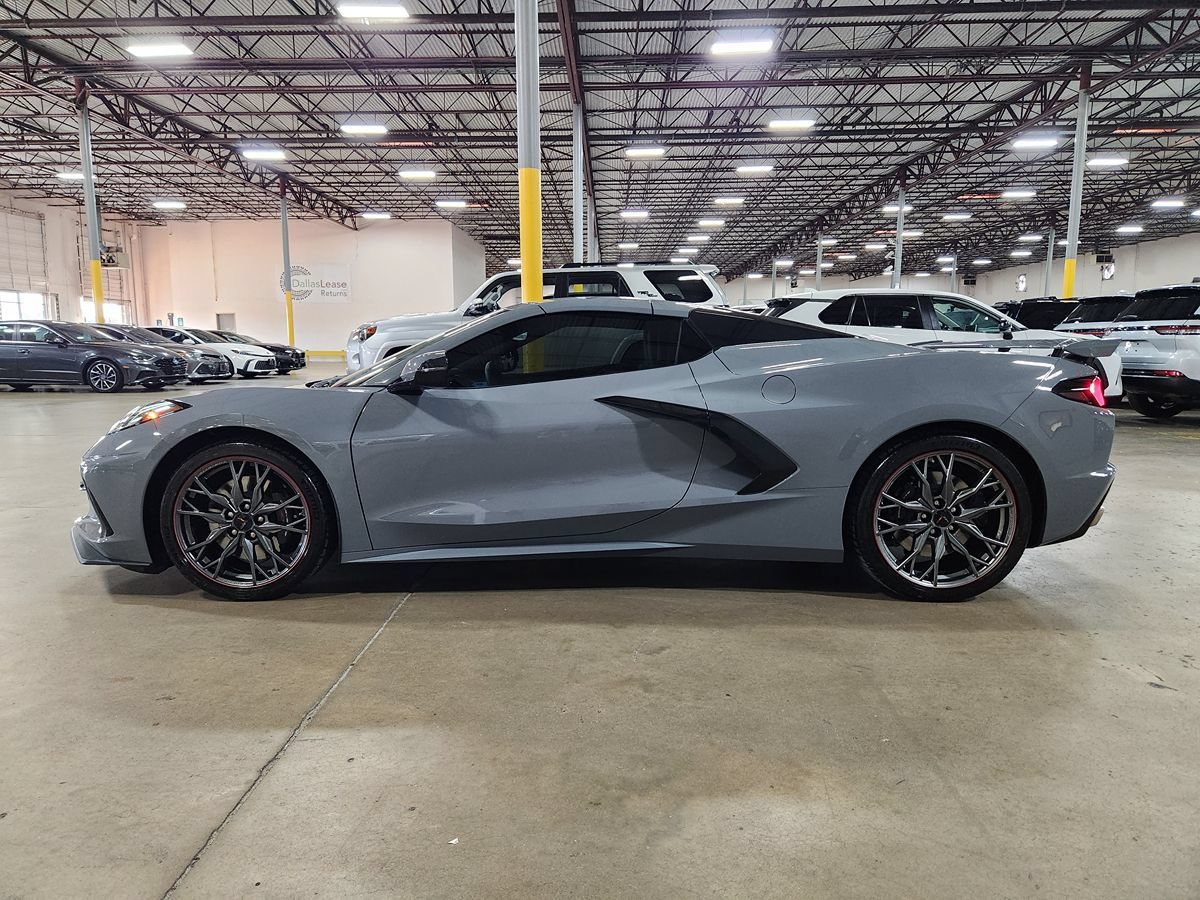 Used 2025 Chevrolet Corvette Stingray Preferred Conv w/ Z51 Performance Package RWD image 8