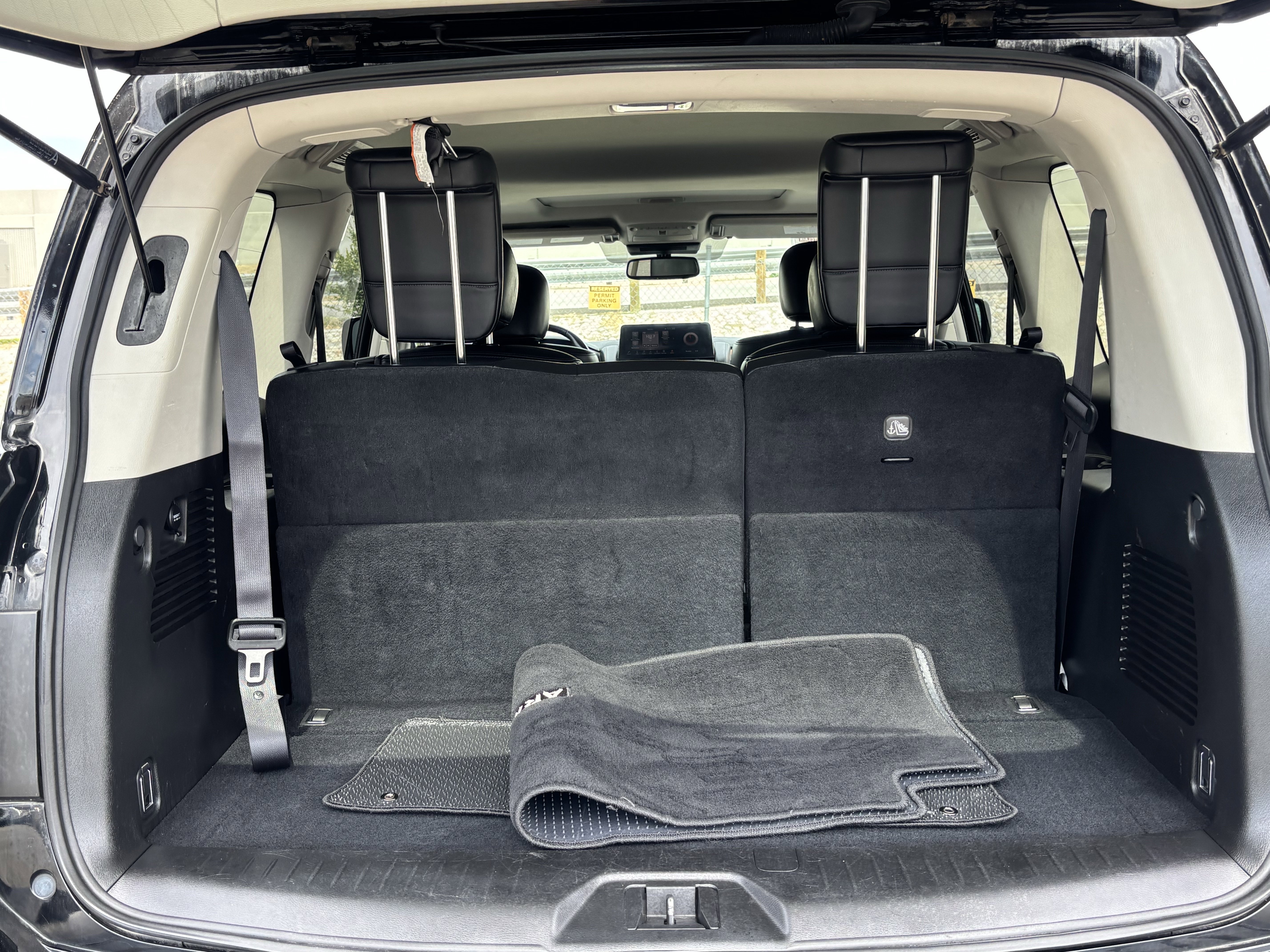 Used 2024 Nissan Armada SL w/ Captain's Chairs Package RWD image 15