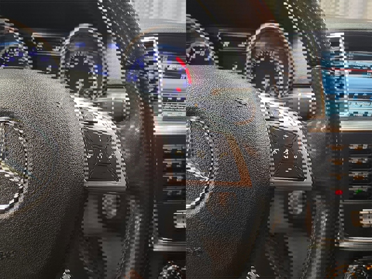 Used 2015 Mercedes-Benz ML 350 2WD image 18