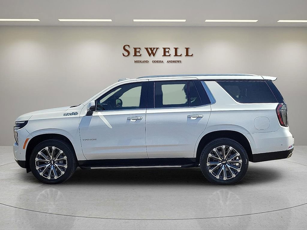 Used 2025 Chevrolet Tahoe High Country AWD/4WD image 2