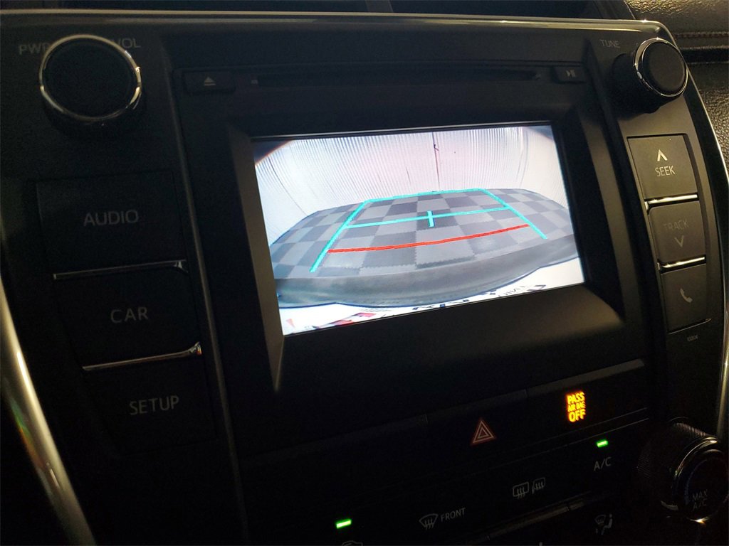 Used 2017 Toyota Camry XLE image 25