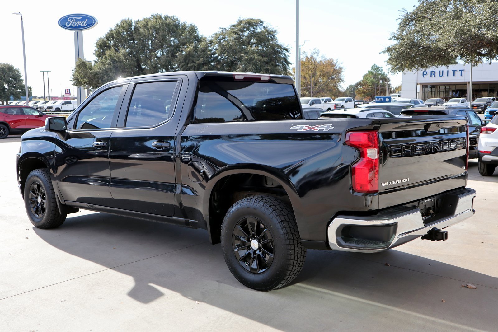 Used 2022 Chevrolet Silverado 1500 LT image 11