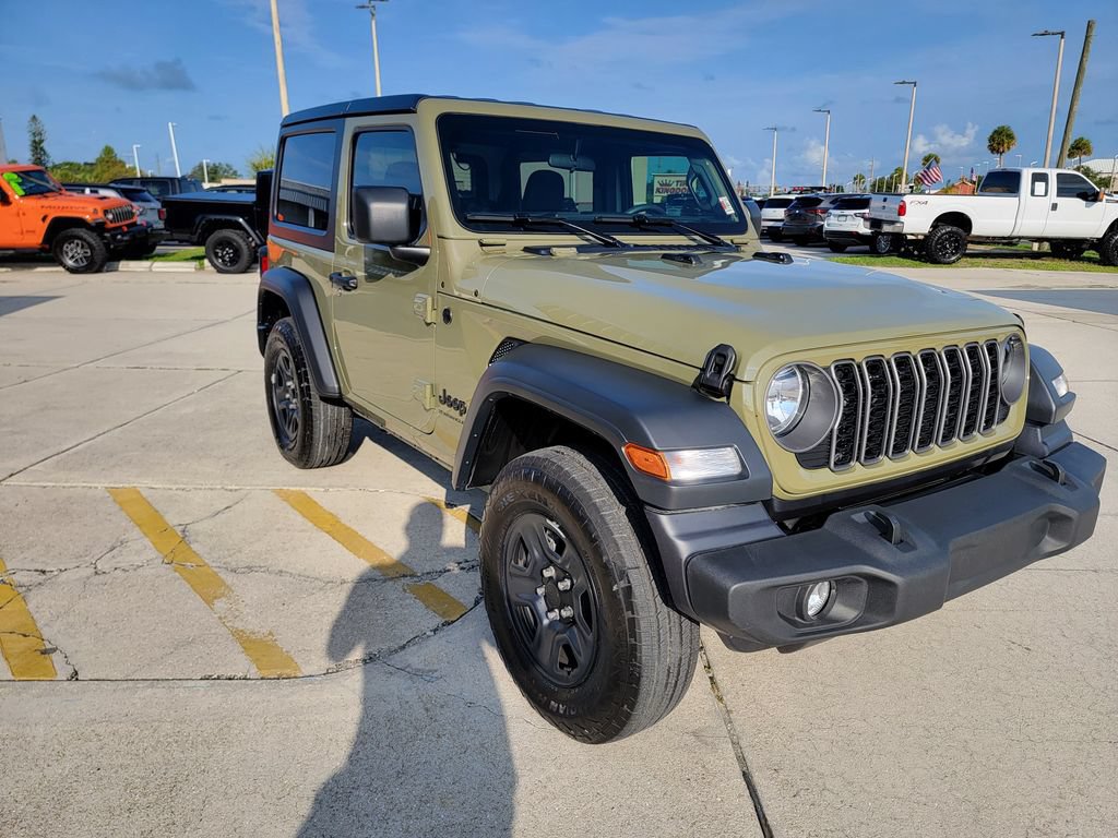 Used 2026 Jeep Wrangler Sport AWD/4WD image 7