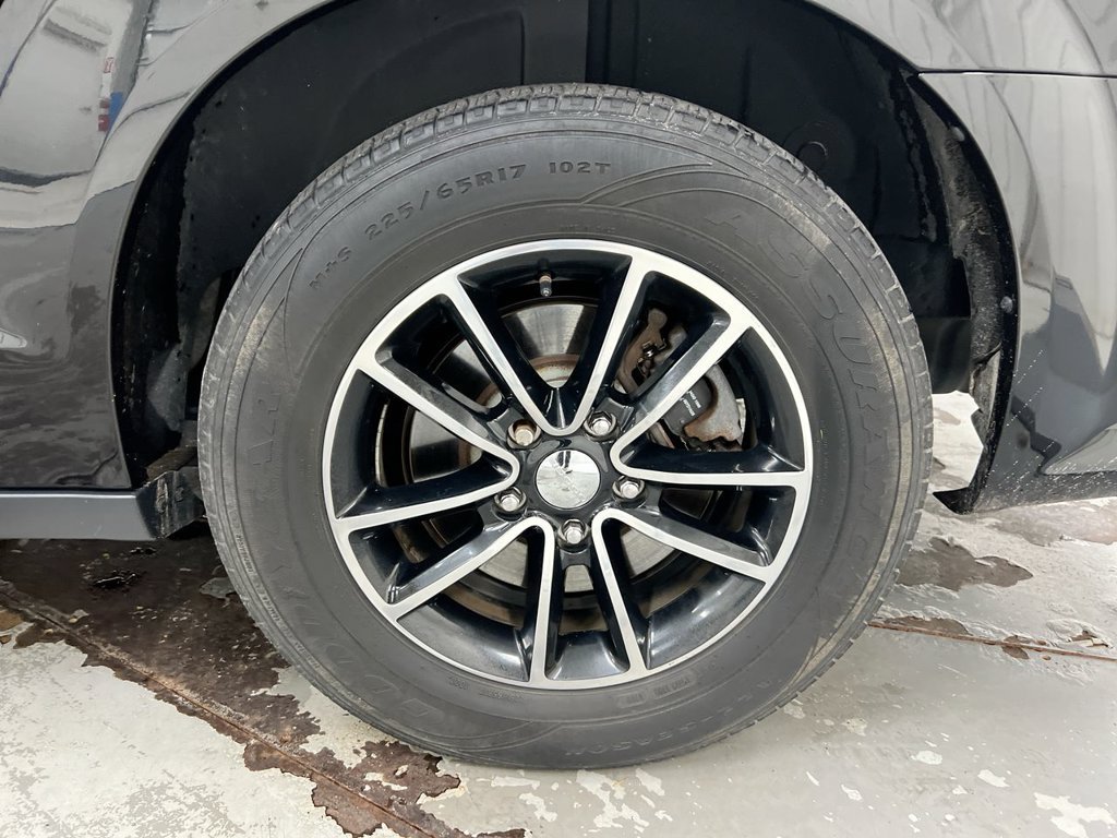 Used 2017 Dodge Grand Caravan GT FWD image 28