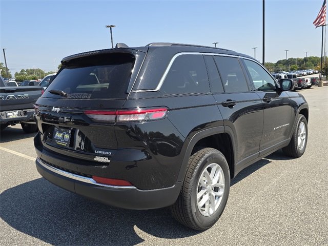 New 2025 Jeep Grand Cherokee Laredo X w/ Luxury Tech Group I image 3