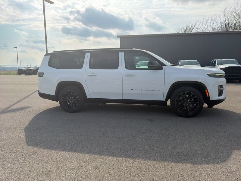 New 2026 Jeep Grand Wagoneer L Summit w/ Premium Group III image 2