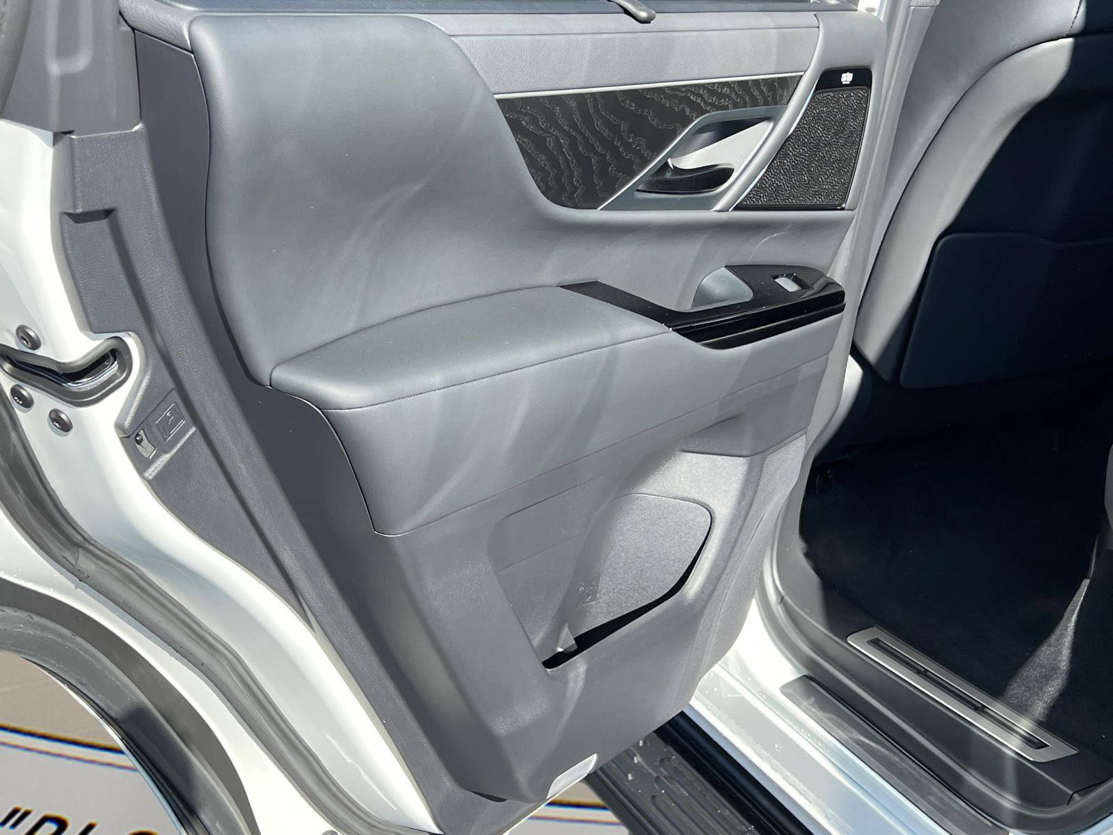 New 2026 Lexus LX 700h Luxury image 16