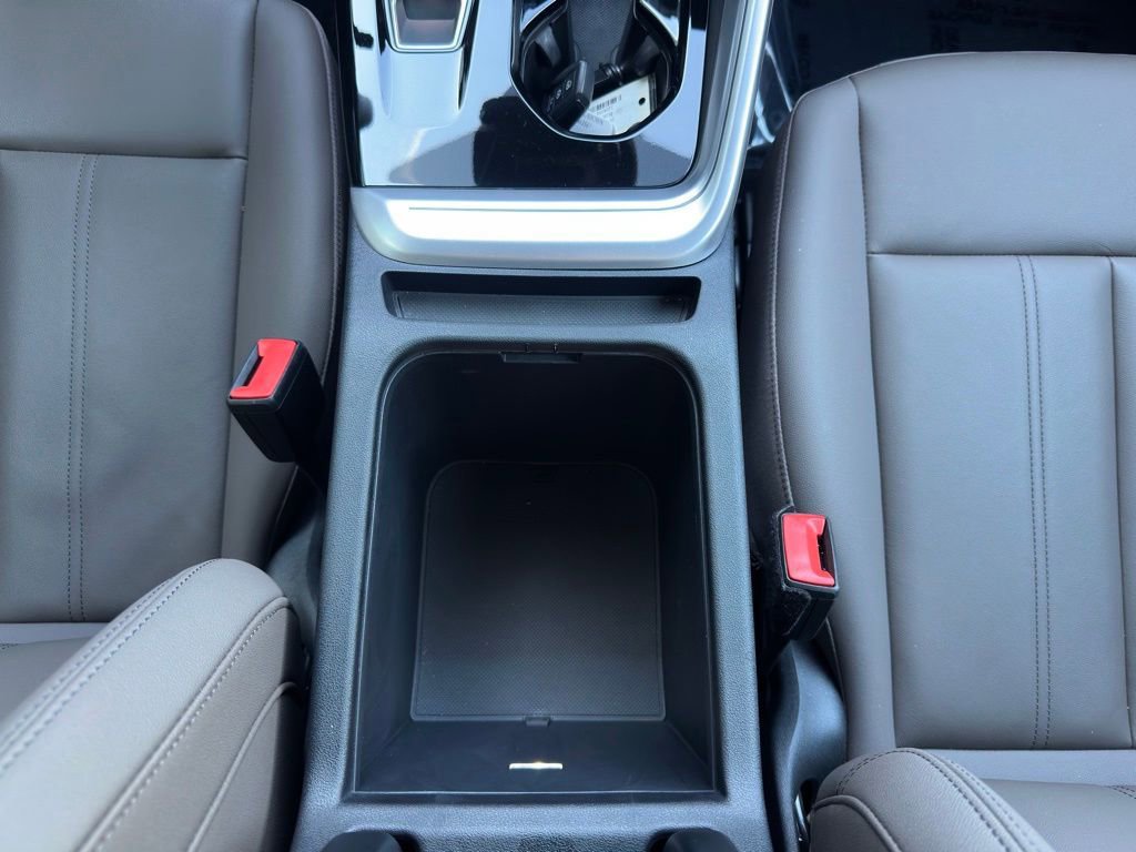 Used 2025 Audi Q5 Premium w/ Convenience Package image 20