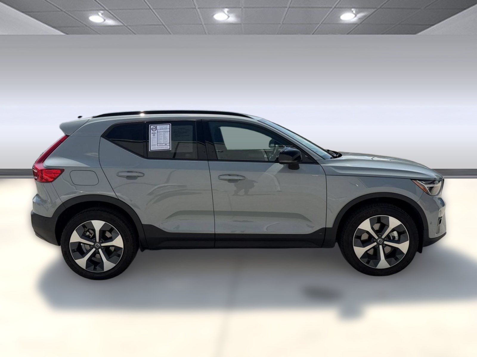 Certified 2026 Volvo XC40 B5 Plus w/ Protection Package Premier AWD/4WD image 8