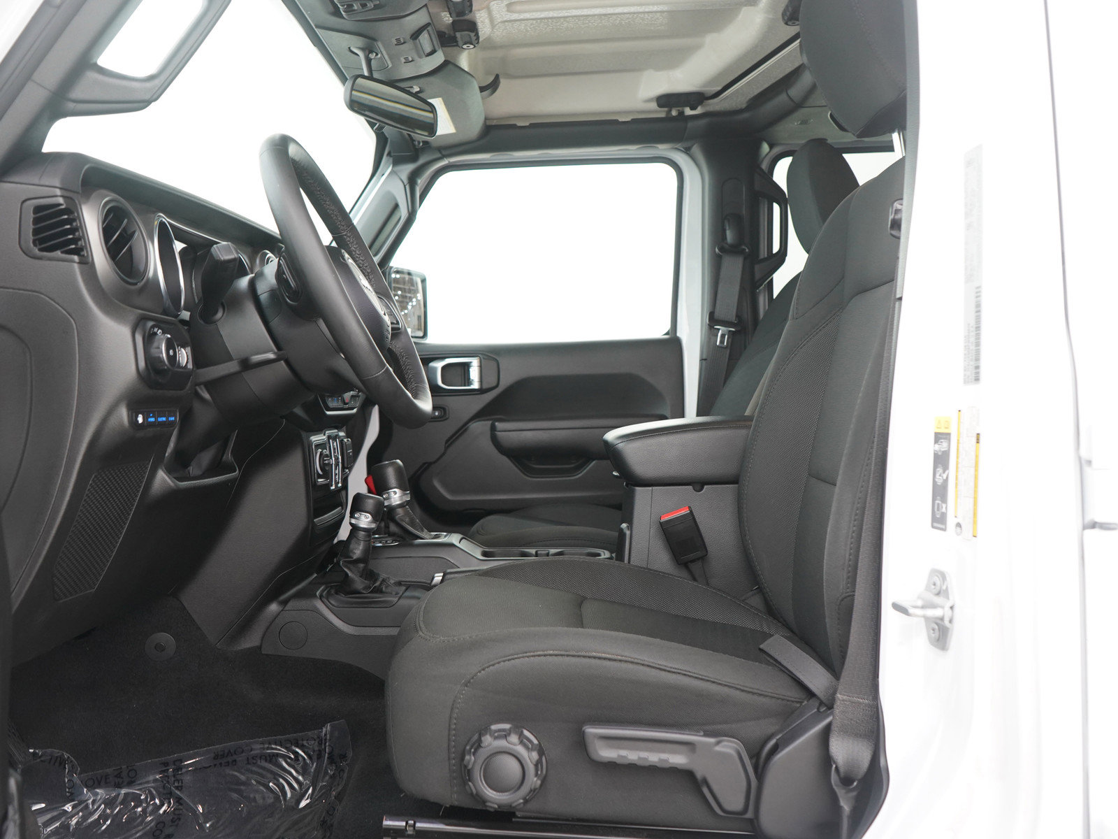 Used 2023 Jeep Wrangler Unlimited w/ Cold Weather Group image 23