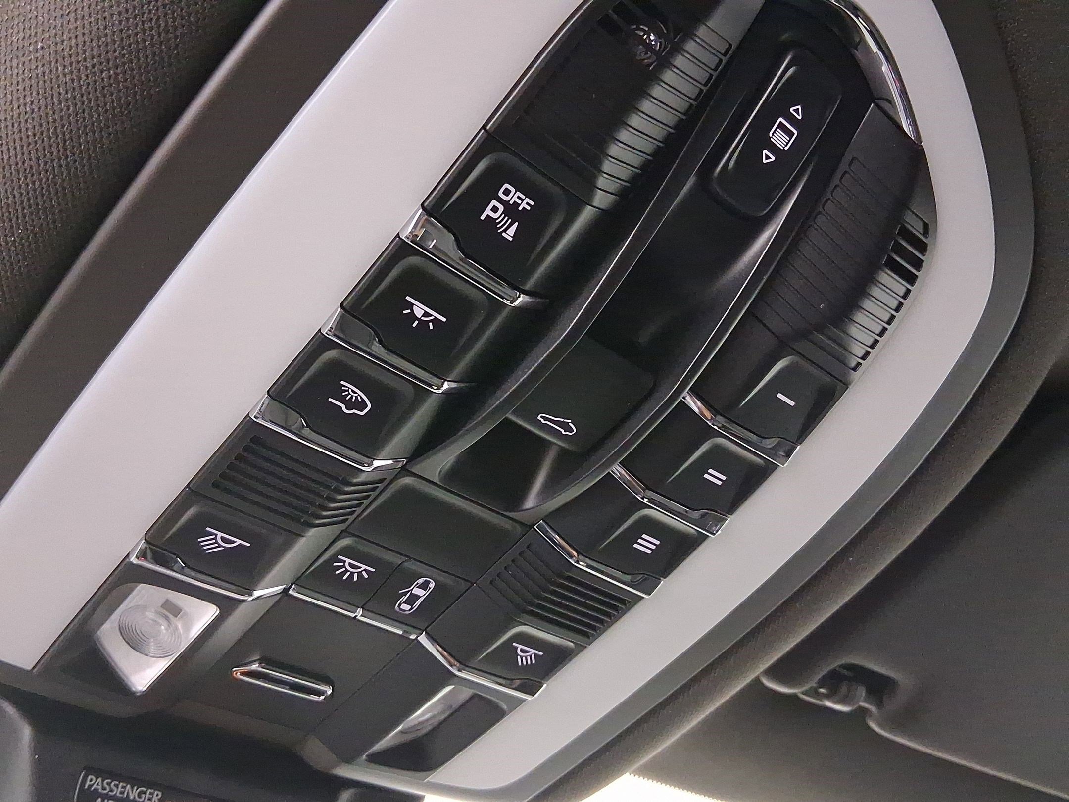 Used 2026 Porsche Macan image 30