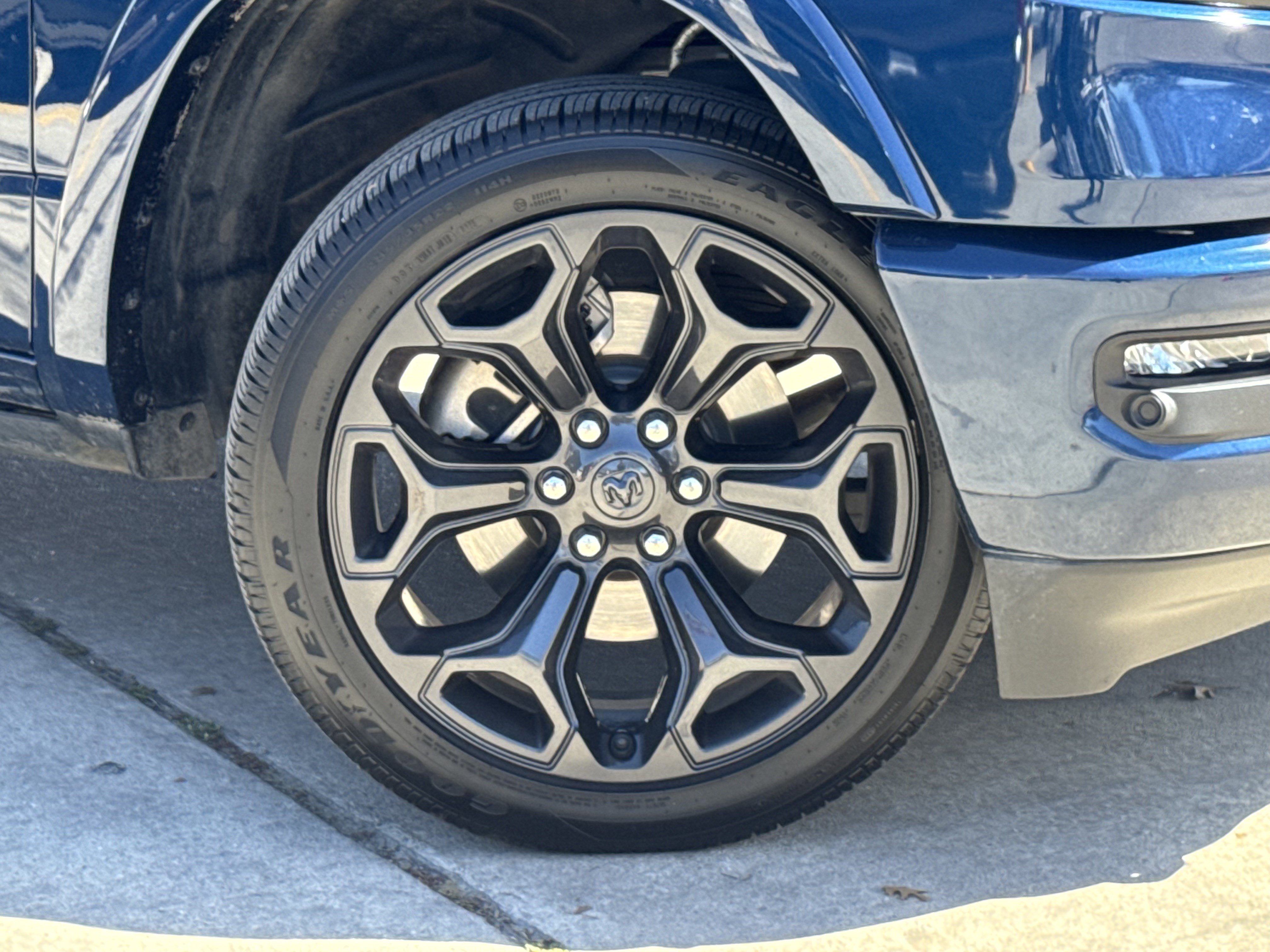 Used 2021 RAM 1500 Limited w/ Night Edition image 3