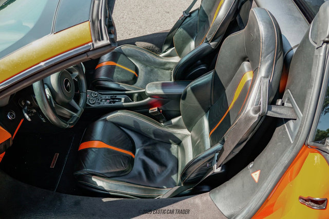 Used 2019 McLaren 570S Spider image 37