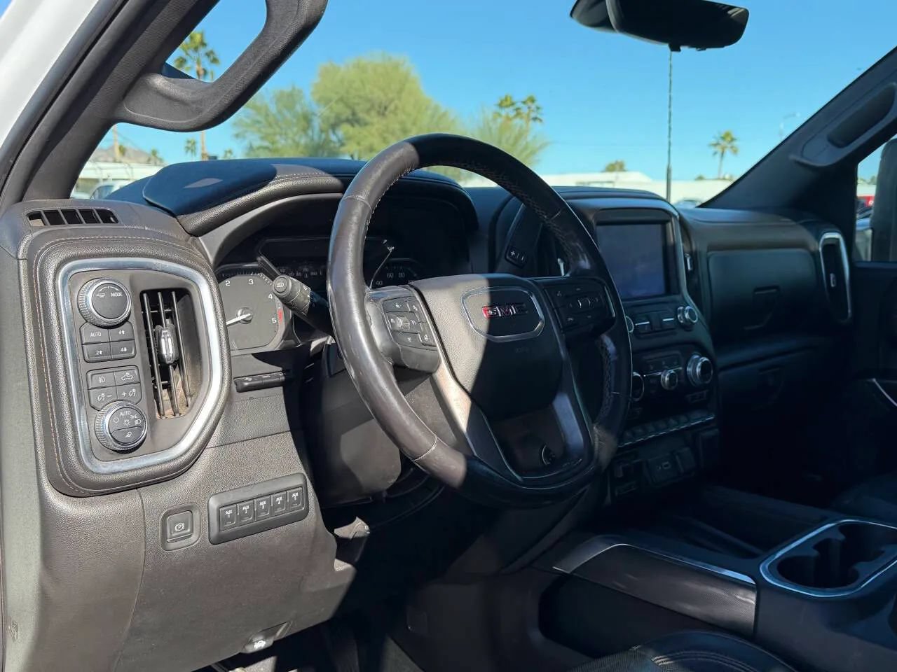 Used 2021 GMC Sierra 2500 AT4 w/ AT4 Premium Plus Package AWD/4WD image 21