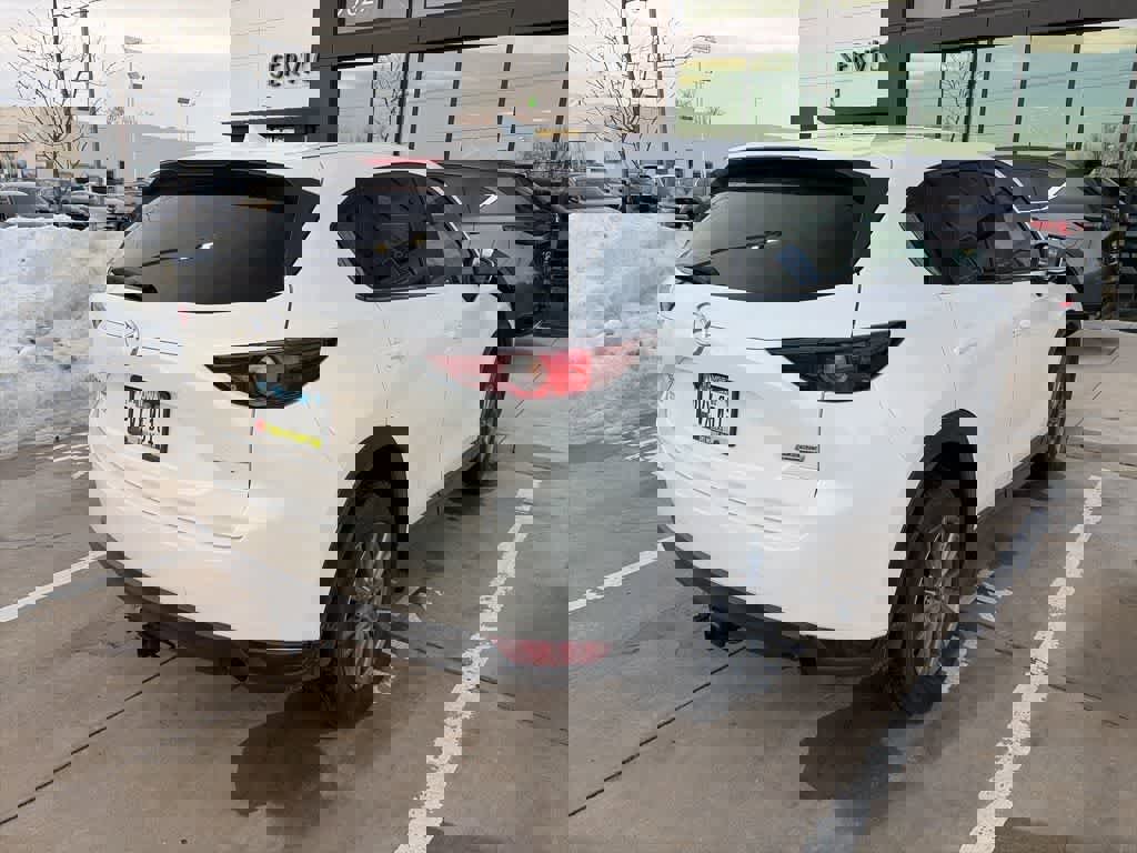 Used 2017 MAZDA CX-5 Touring w/ Preferred Equipment Package image 4