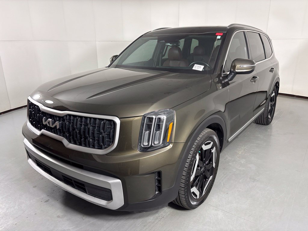 Used 2023 Kia Telluride EX AWD/4WD image 4