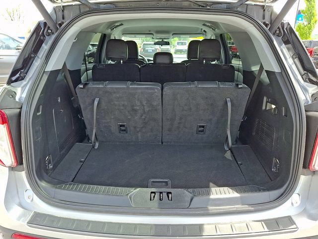 Certified 2022 Ford Explorer XLT w/ Equipment Group 202A AWD/4WD image 38