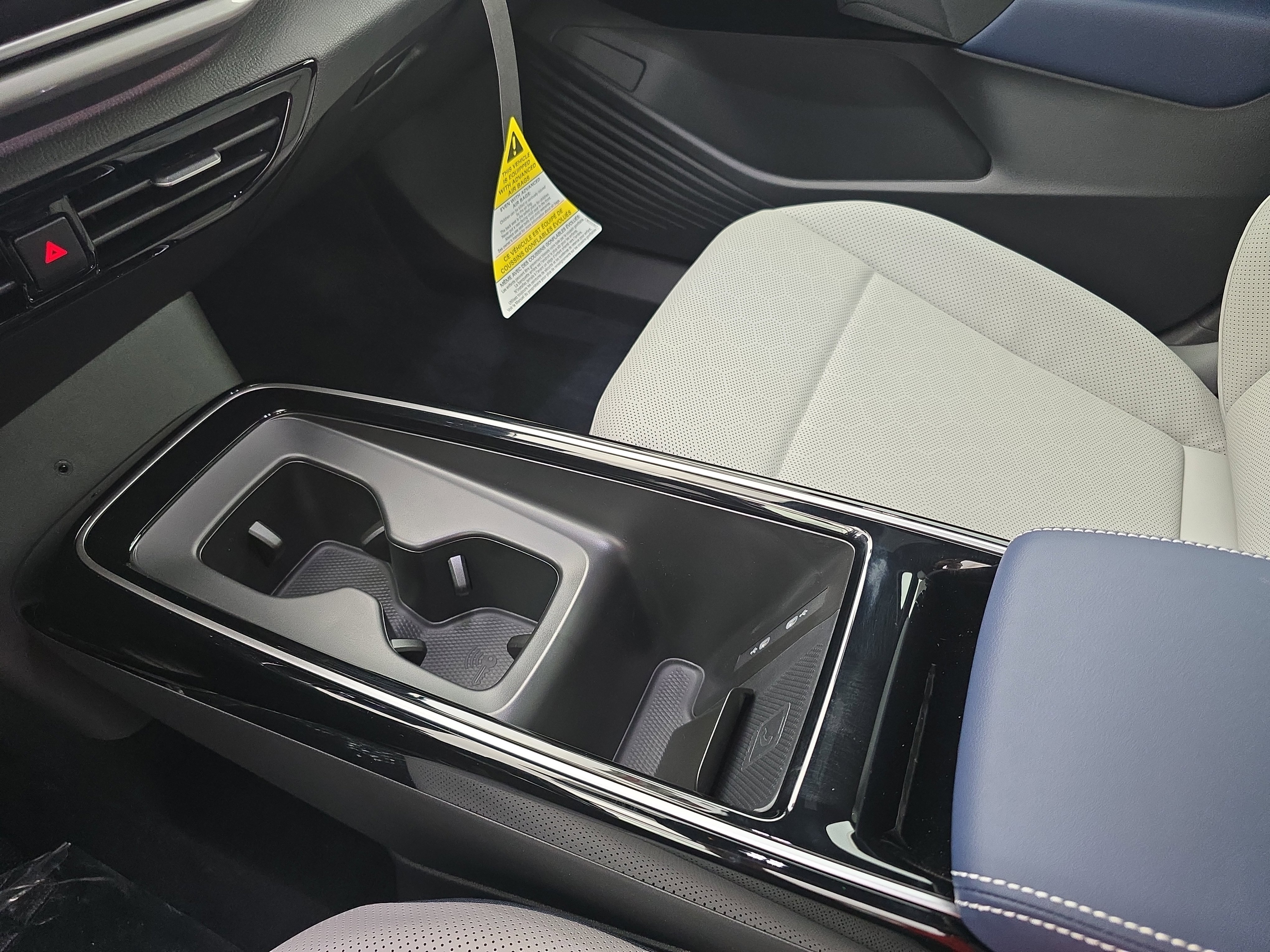 New 2025 Volkswagen ID.4 Pro S Plus image 25