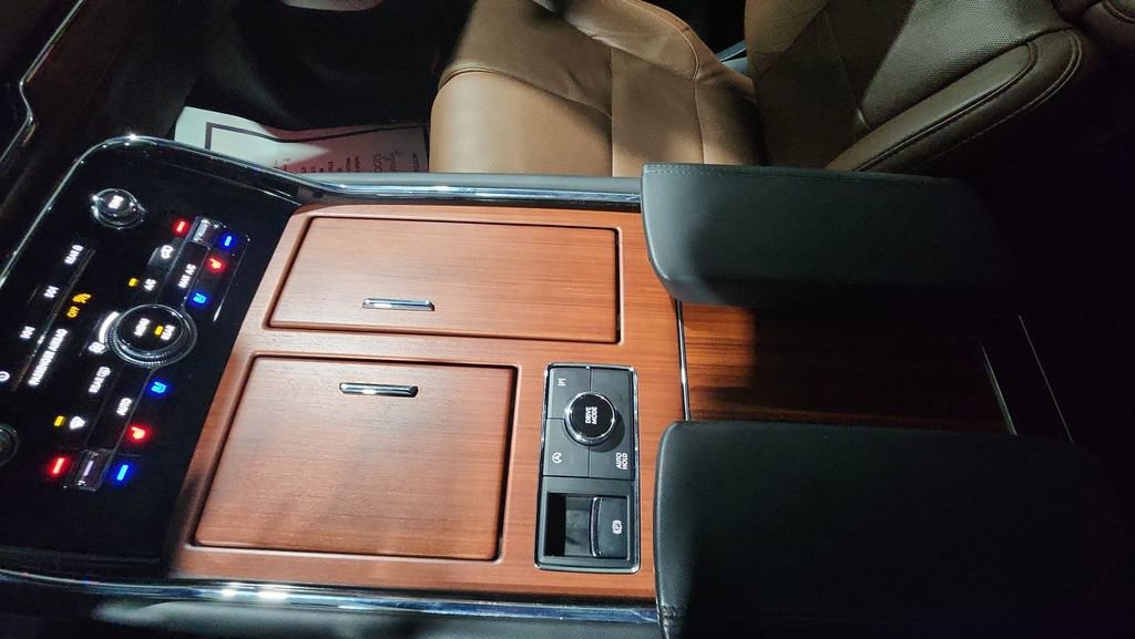 Used 2024 Lincoln Navigator Reserve w/ Equipment Group 201A image 25