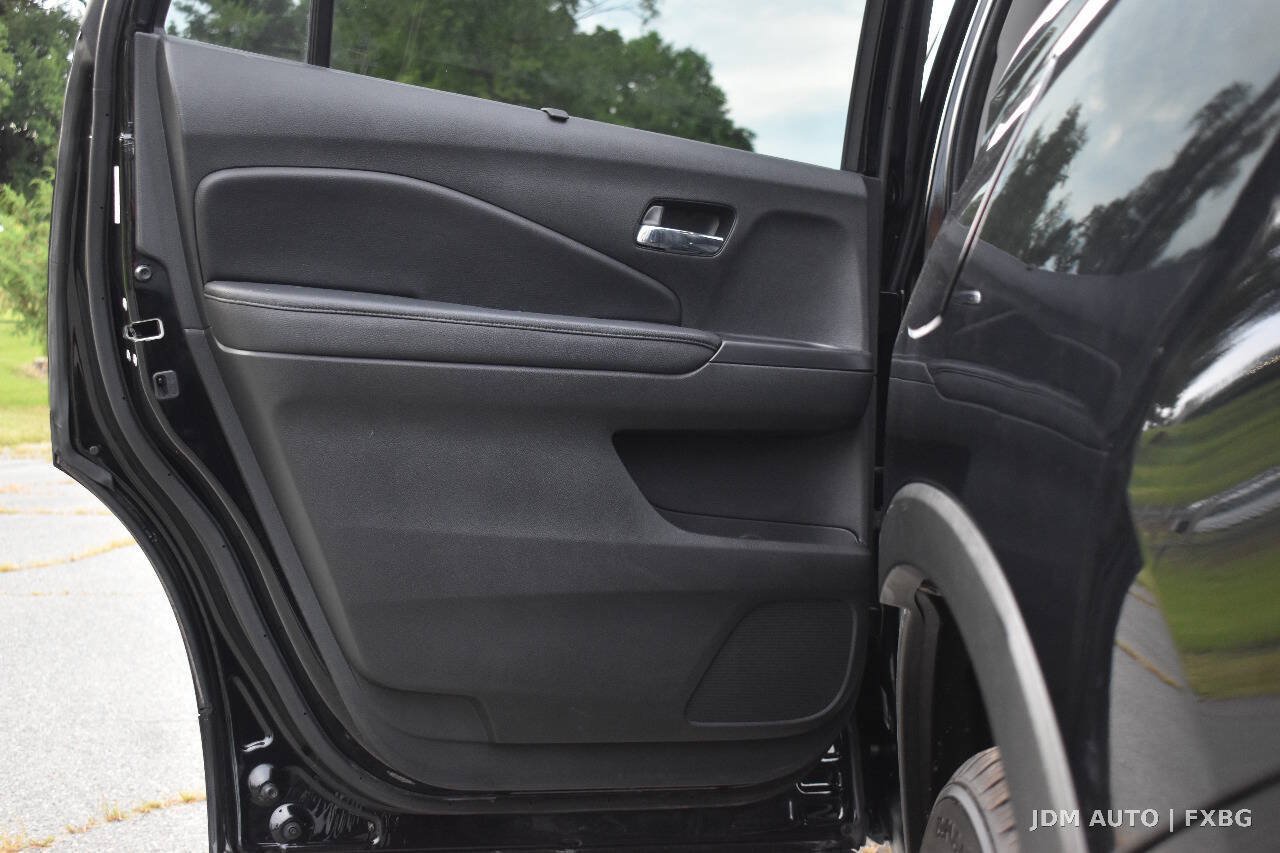 Used 2016 Honda Pilot Touring image 10
