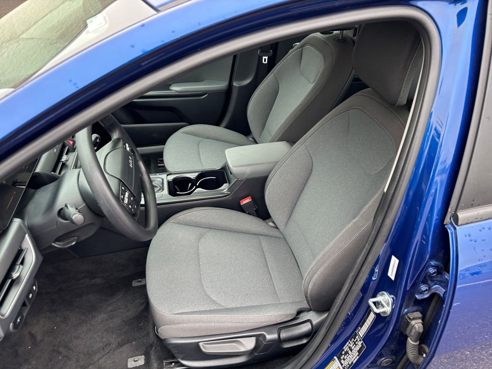 Used 2025 Kia K4 FWD image 36