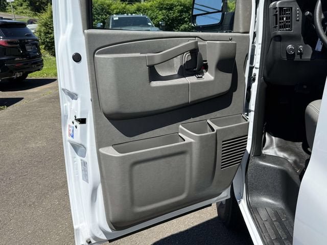 New 2026 GMC Savana 3500 Extended w/ Driver Convenience Package RWD image 9
