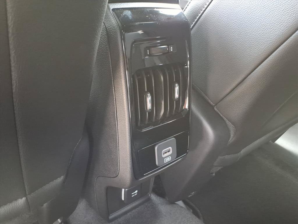New 2026 Jeep Compass Latitude AWD/4WD image 16