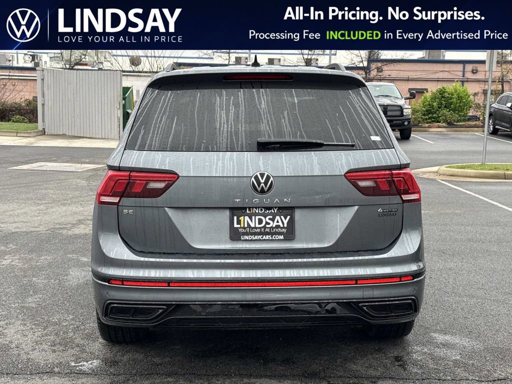 Used 2023 Volkswagen Tiguan SE R-Line AWD/4WD image 4