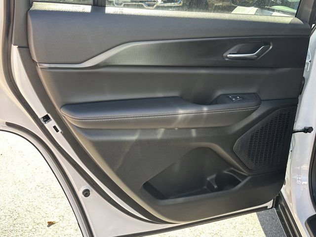 New 2025 Jeep Grand Cherokee L Altitude image 20