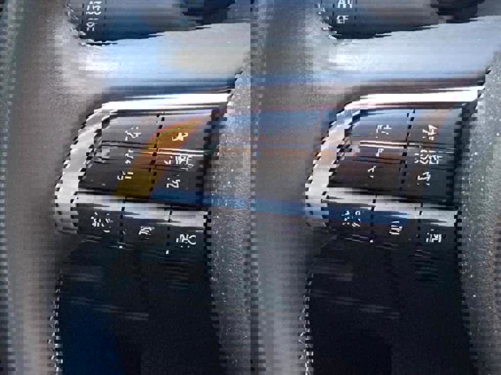 Used 2024 MAZDA MAZDA3 s image 8