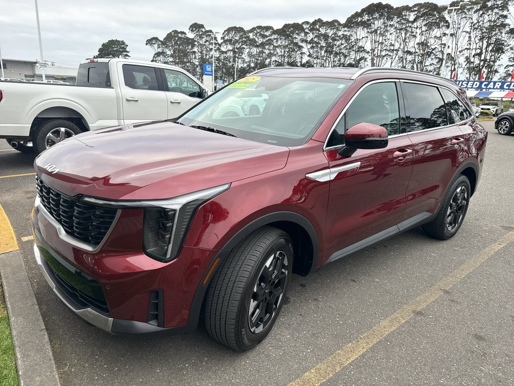 Used 2025 Kia Sorento S FWD image 7