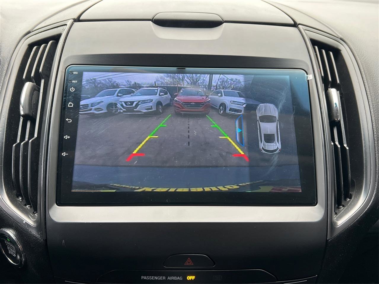 Used 2018 Ford Edge SE image 32