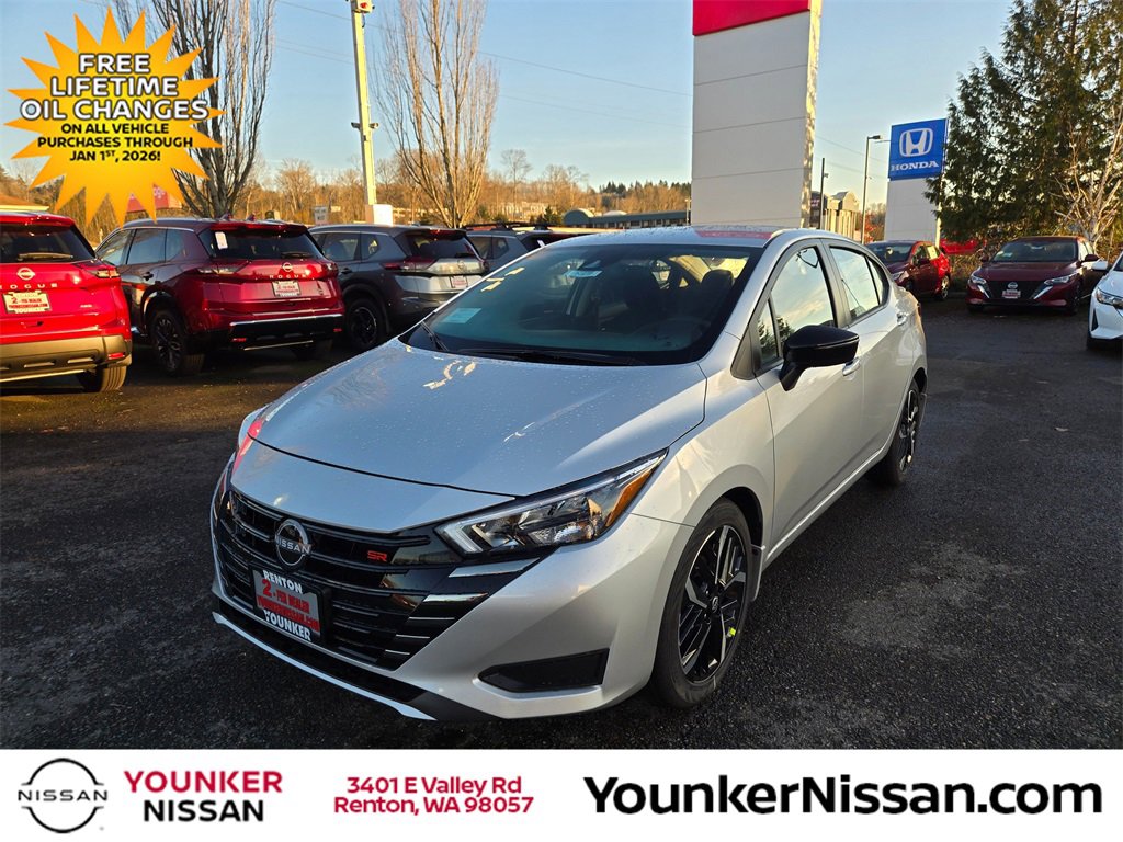 New 2025 Nissan Versa SR w/ Trunk Package