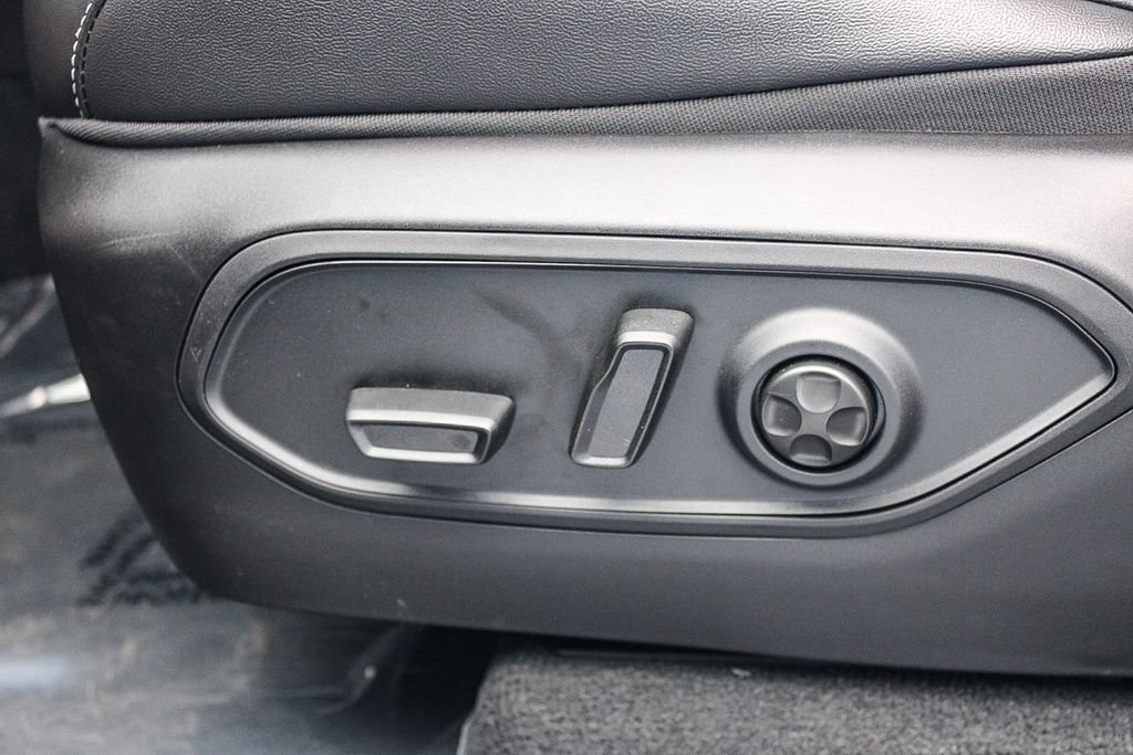 New 2026 Jeep Grand Cherokee Altitude RWD image 21