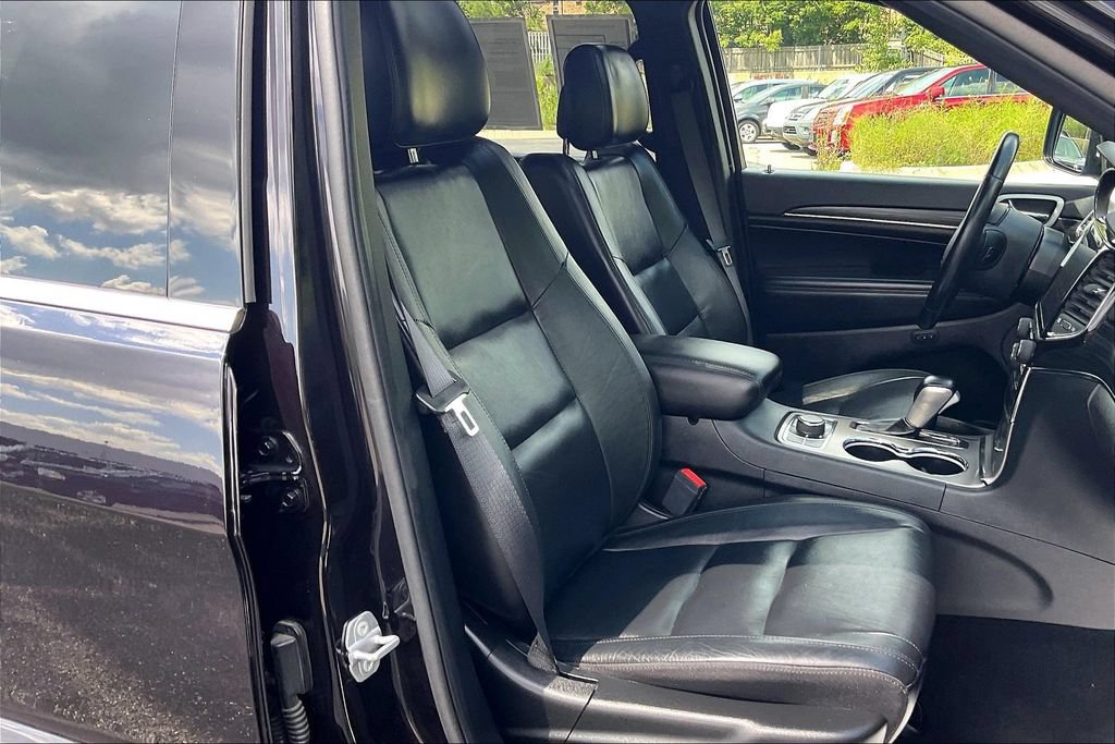 Used 2021 Jeep Grand Cherokee Limited AWD/4WD image 7