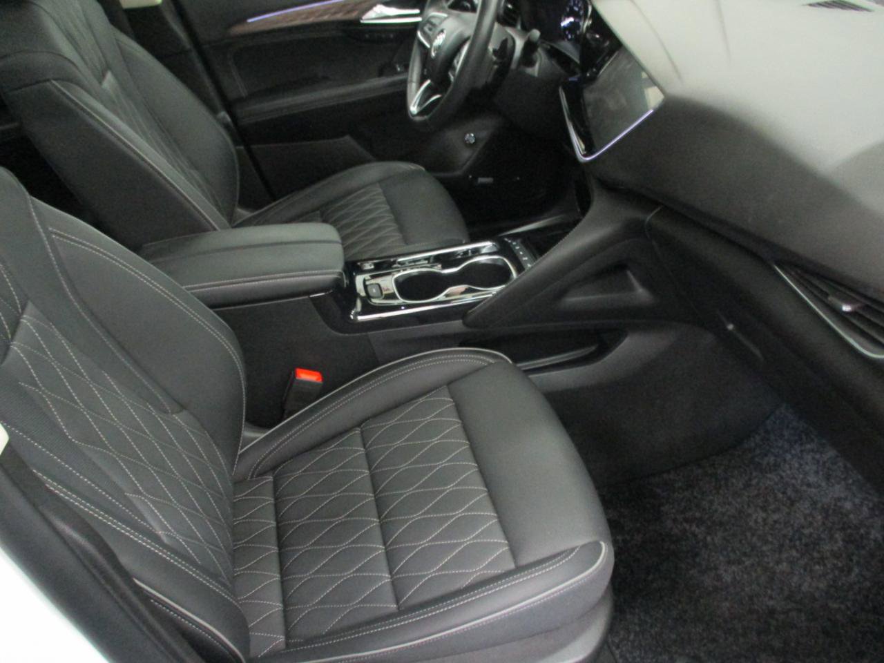 Used 2023 Buick Envision Avenir AWD/4WD image 13