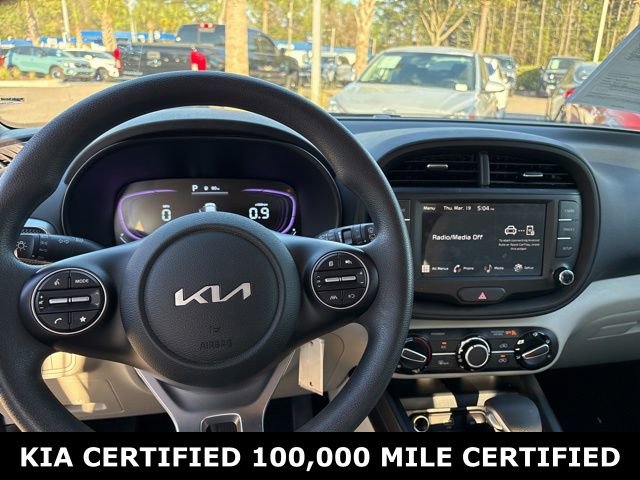 Certified 2025 Kia Soul LX image 12